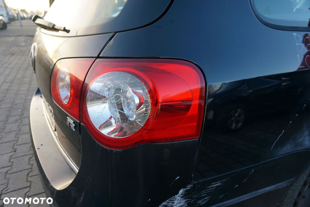 LAMPA TYLNA PRAWA PASSAT B6 KOMBI 3C9945096N VOLKSWAGEN 2005-2010 - 1