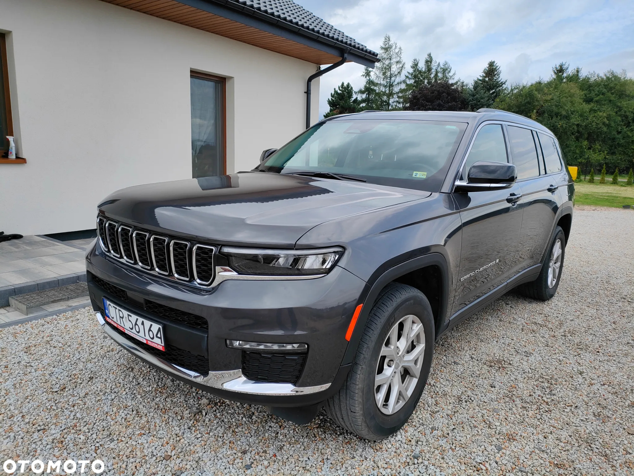 Jeep Grand Cherokee - 14