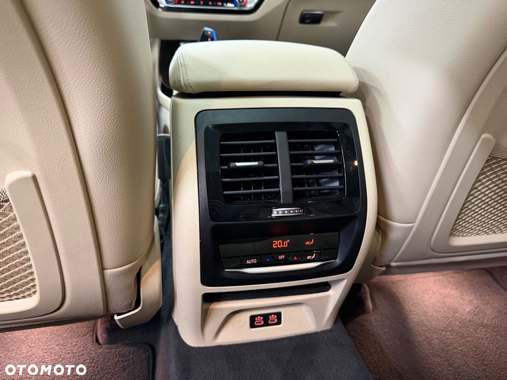 BMW iX3 80kWh Impressive - 27