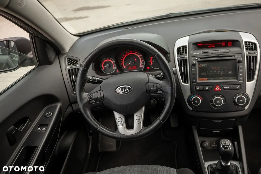 Kia Ceed 1.4 CVVT - 23