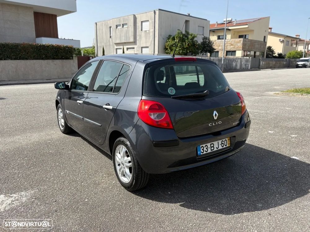Renault Clio 1.2 16V Dynamique - 3