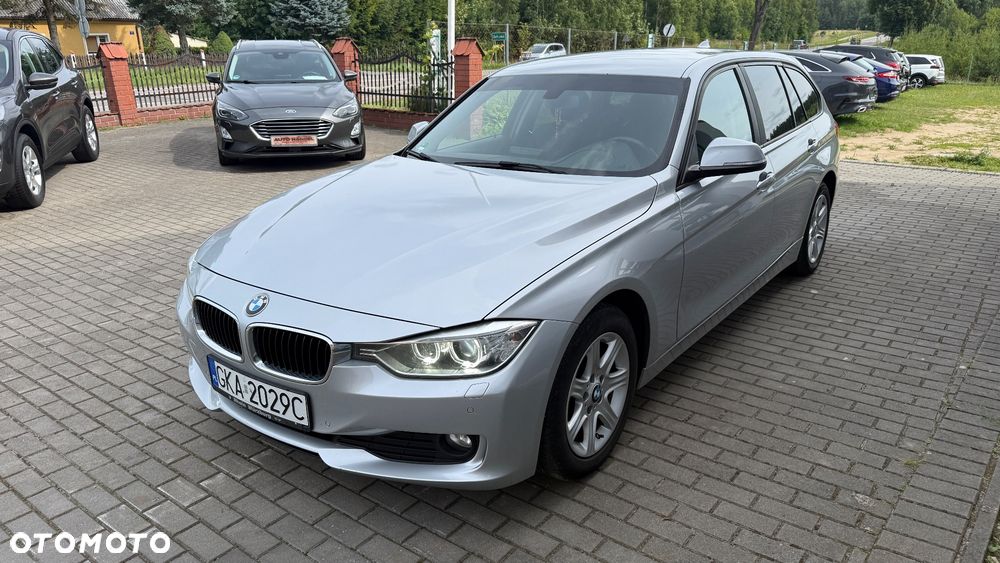 BMW Seria 3 318d Sport Line - 8