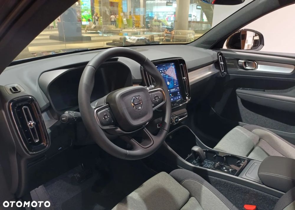 Volvo XC 40 B3 Plus Dark - 6