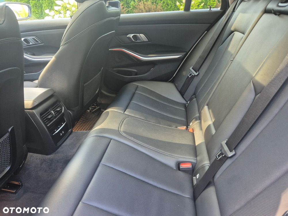 BMW Seria 3 320d MHEV Luxury Line - 8
