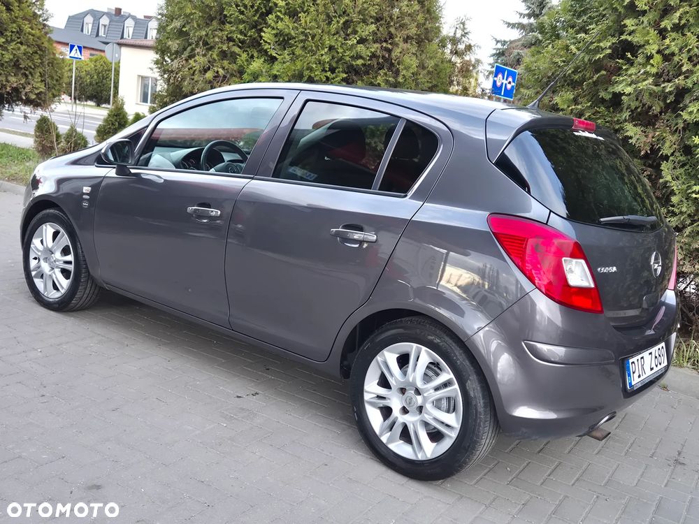 Opel Corsa 1.4 16V Satellite - 9