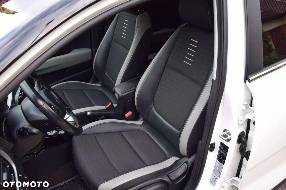 Kia Stonic 1.0 T-GDI 120 DCT OPF Edition 7 - 18