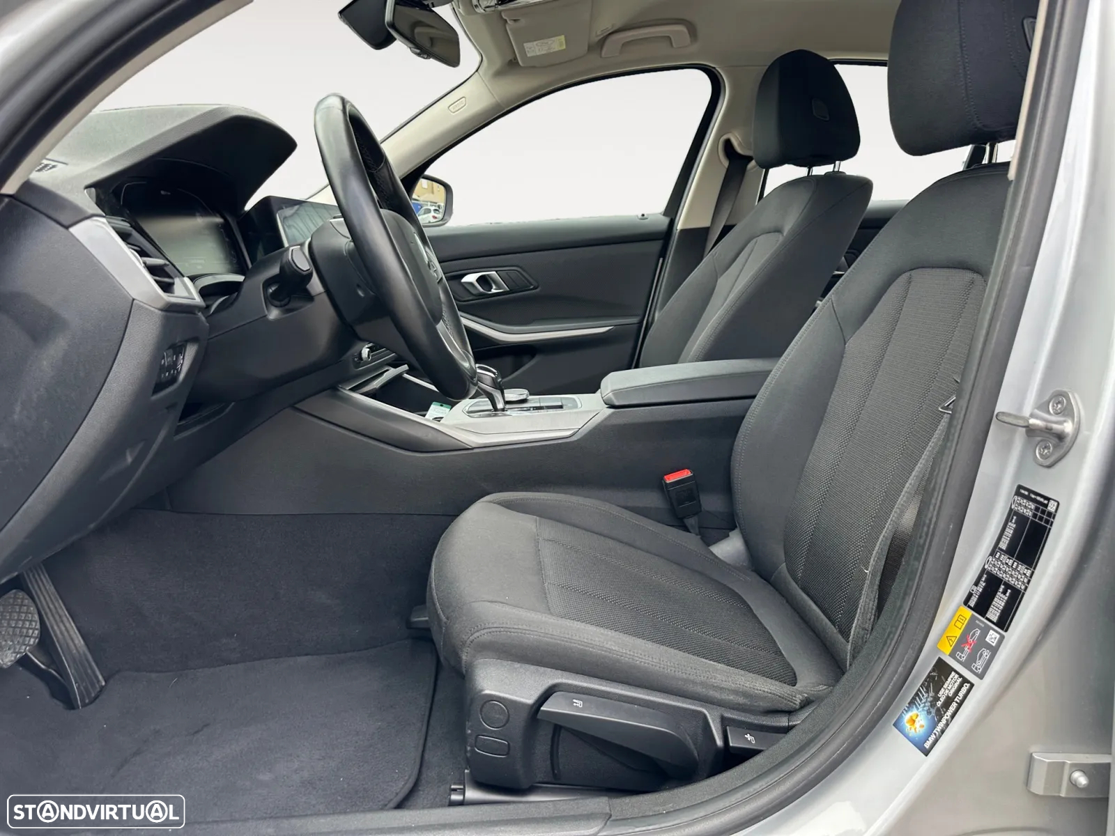 BMW 330 e Auto - 10
