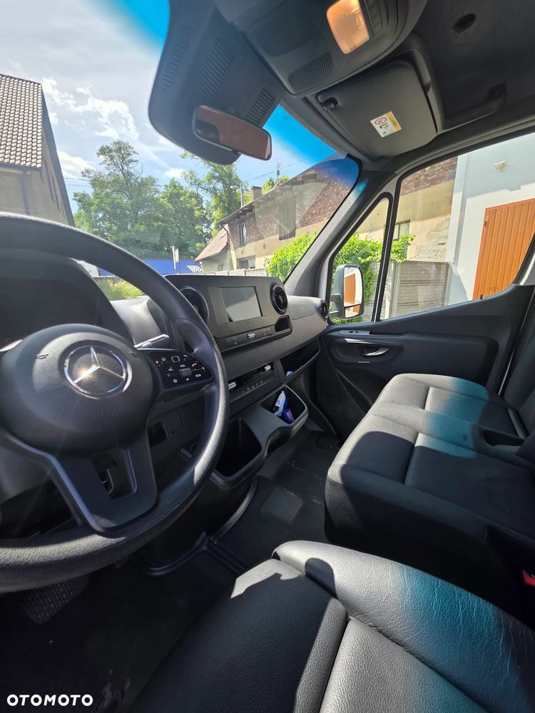 Mercedes-Benz Sprinter - 19