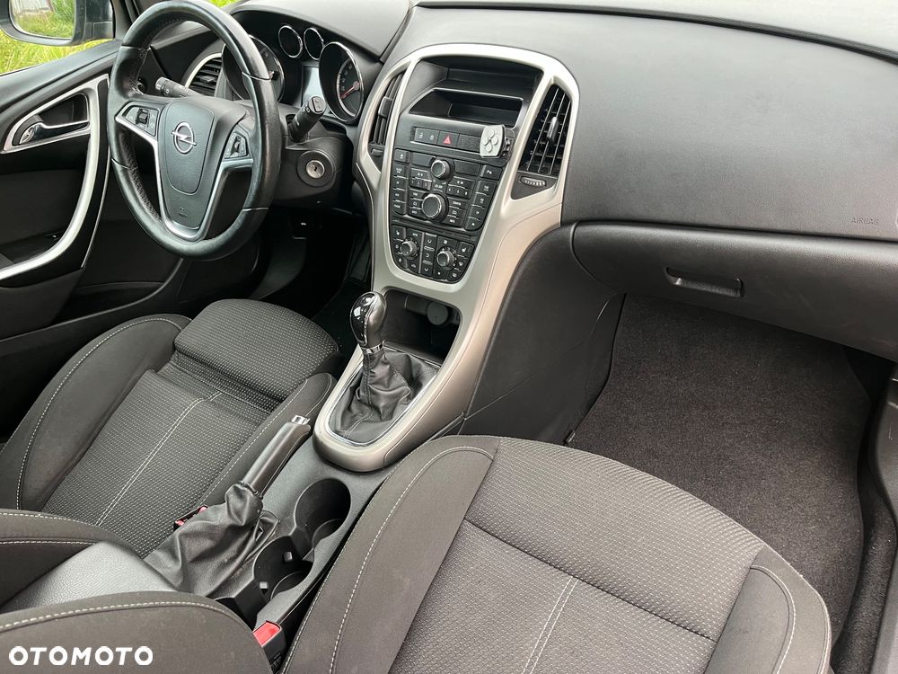 Opel Astra 1.6 Turbo 150 Jahre - 7