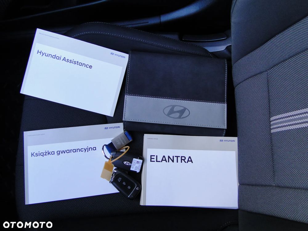 Hyundai Elantra 1.6 Smart CVT - 40