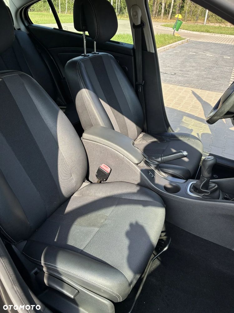 Renault Fluence 1.6 16V Privilege - 9