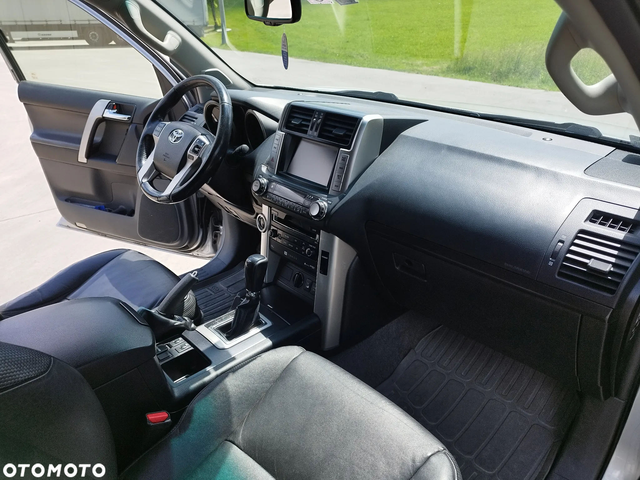 Toyota Land Cruiser - 8