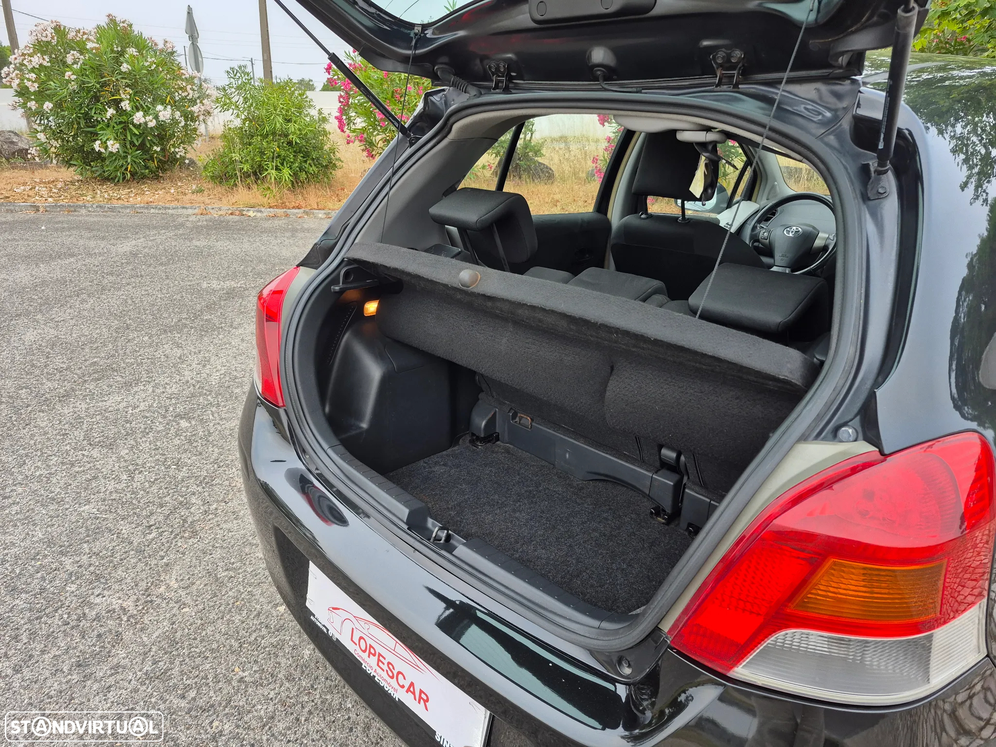 Toyota Yaris 1.0 VVT-i Comfort+AC - 9
