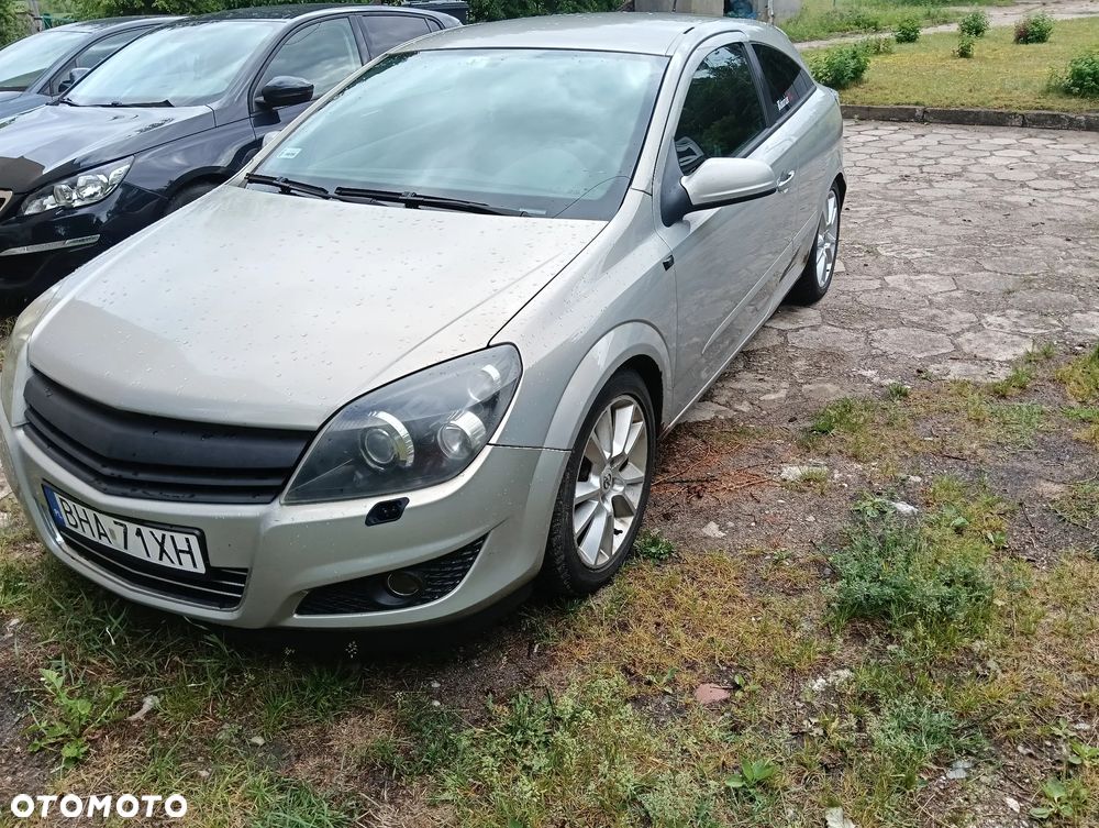 Opel Astra 2.0 Turbo Cosmo - 1