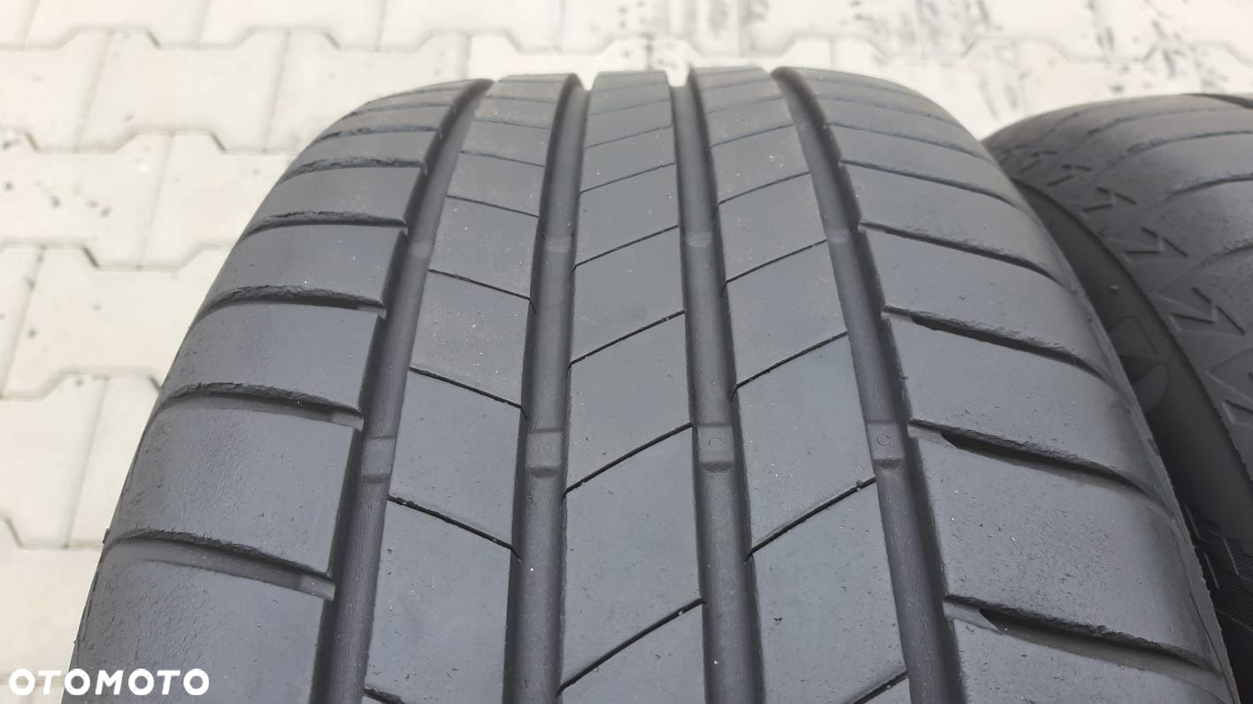 Opony Bridgestone 235 55 R17 - 4