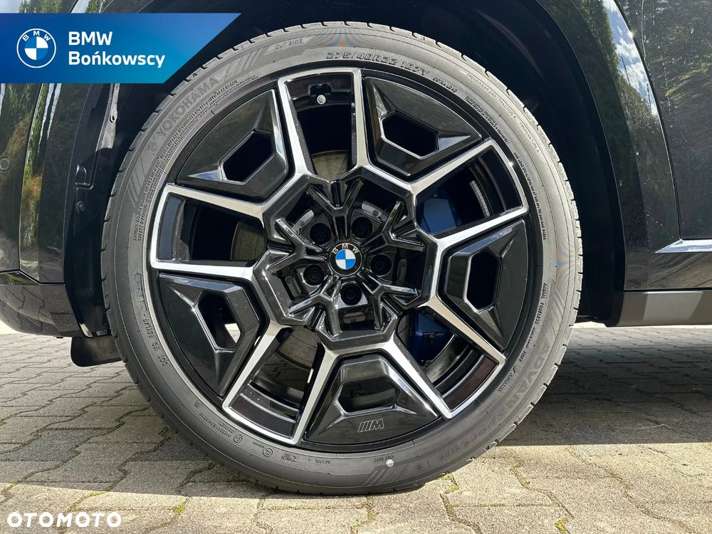 BMW XM - 18
