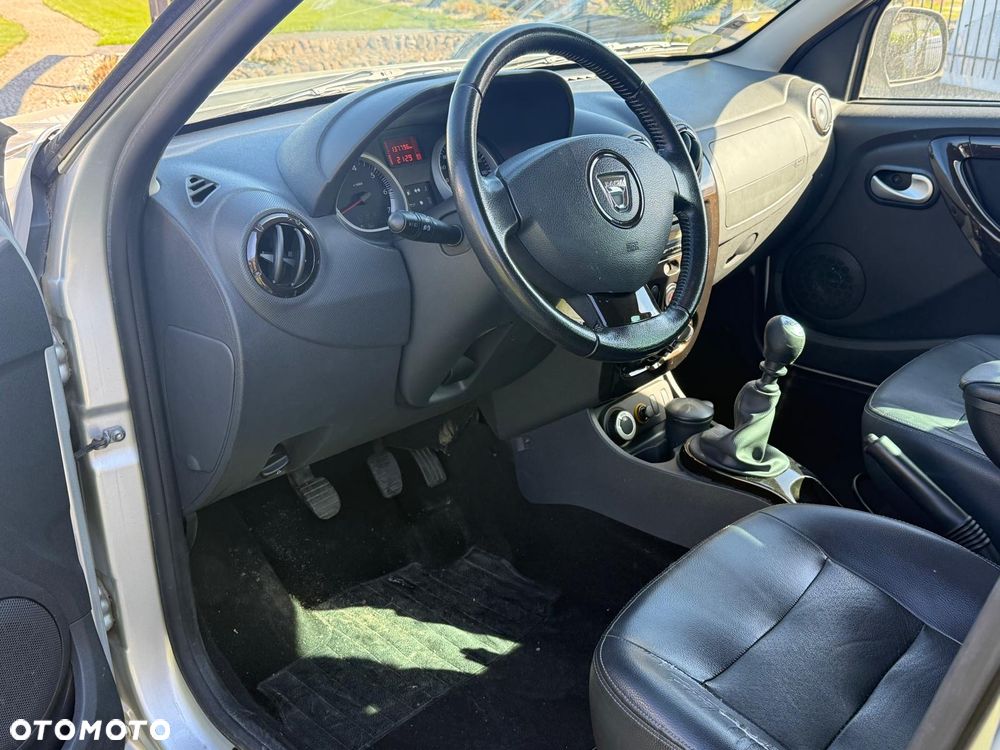Dacia Duster dCi 110 FAP 4x4 Laureate - 11