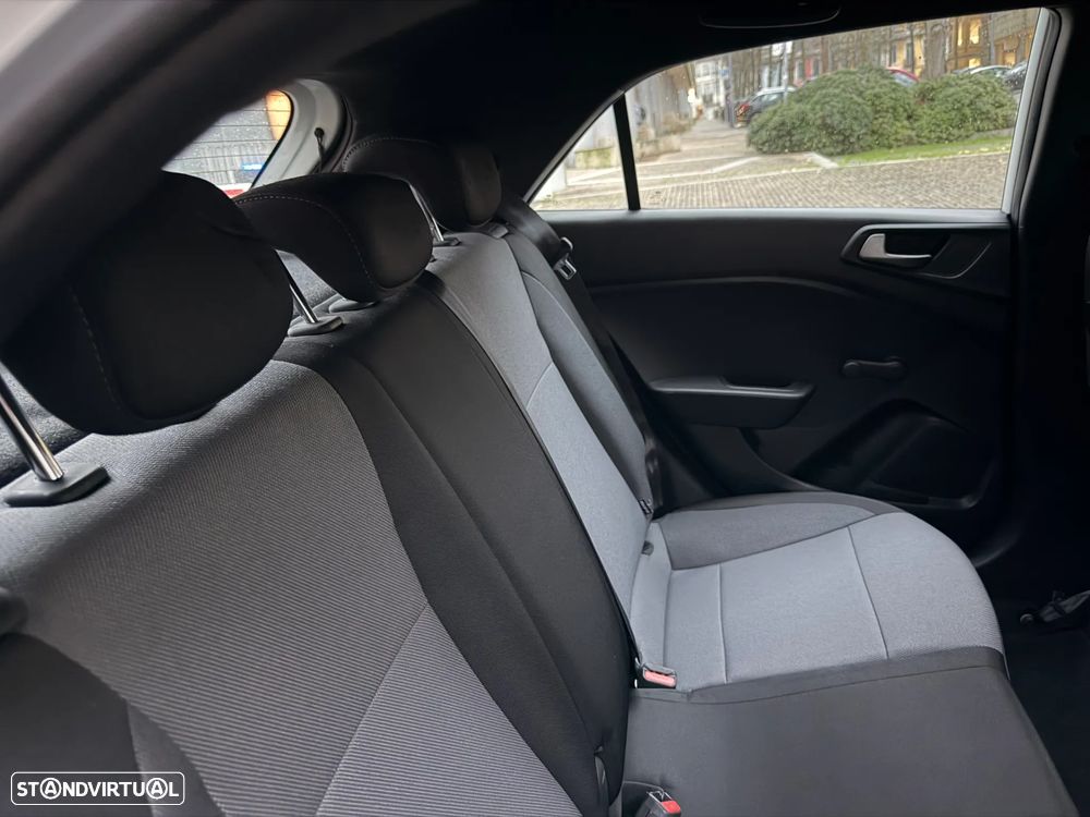 Hyundai i20 1.1 CRDi LED - 22