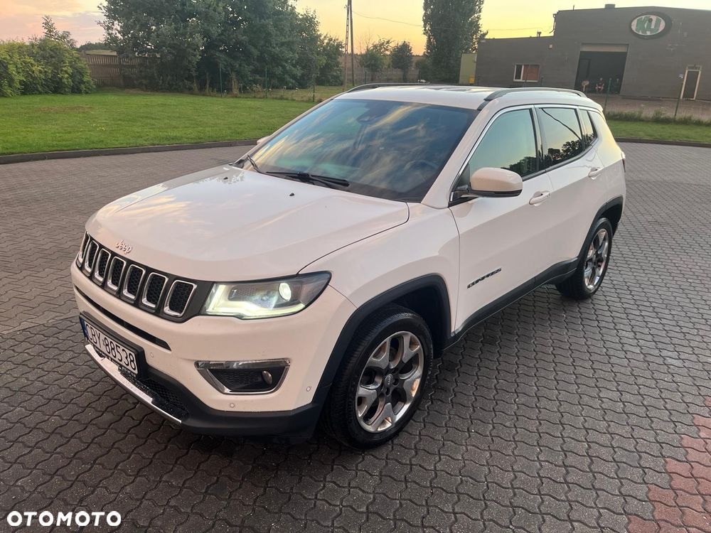 Jeep Compass - 1