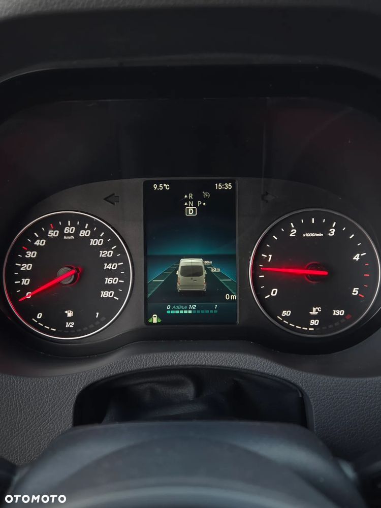 Mercedes-Benz Sprinter 319 - 13