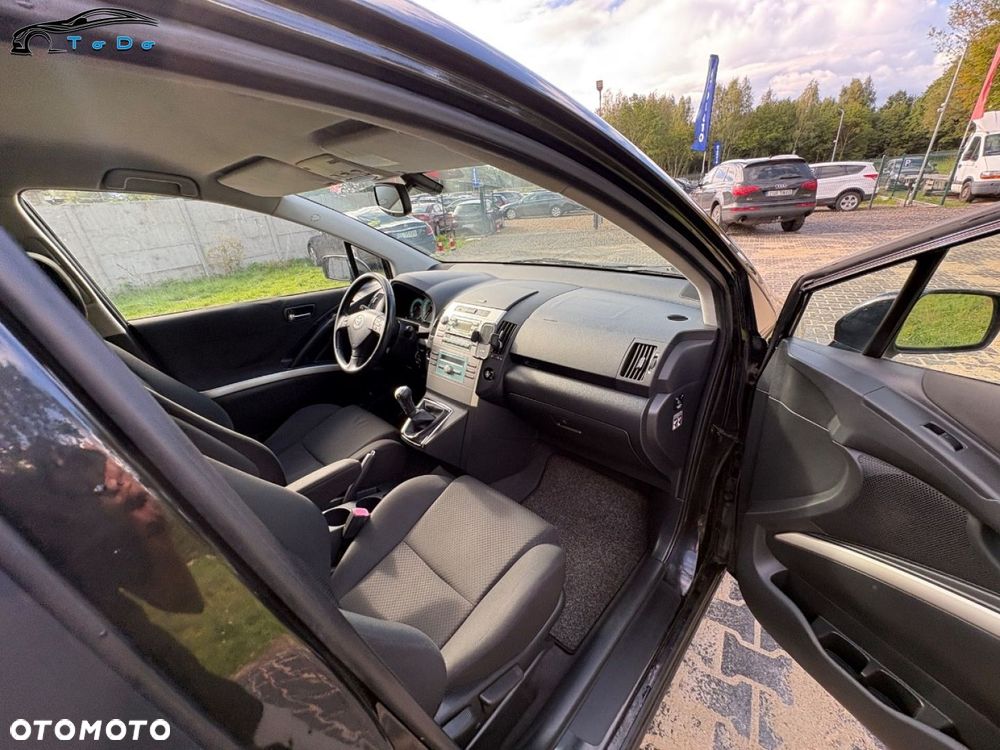 Toyota Corolla Verso 1.8 Prestige + 7os - 36