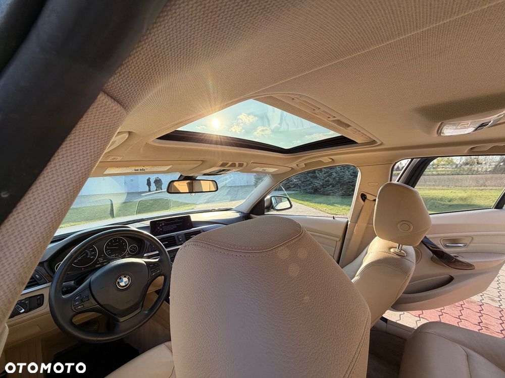 BMW Seria 3 328i xDrive Luxury Line - 7