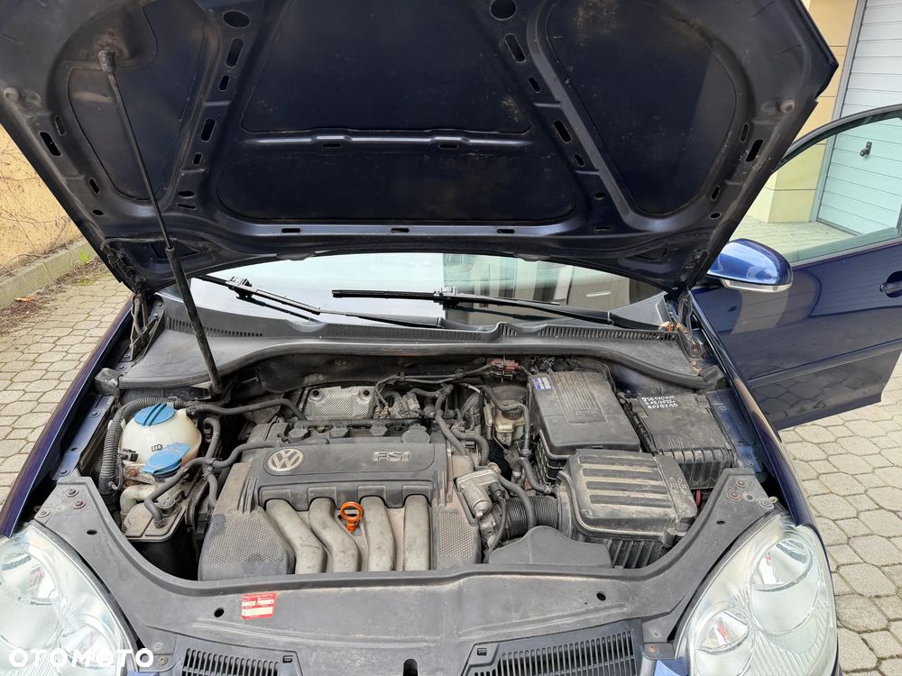 Volkswagen Golf 2.0 FSI Comfortline DSG - 12