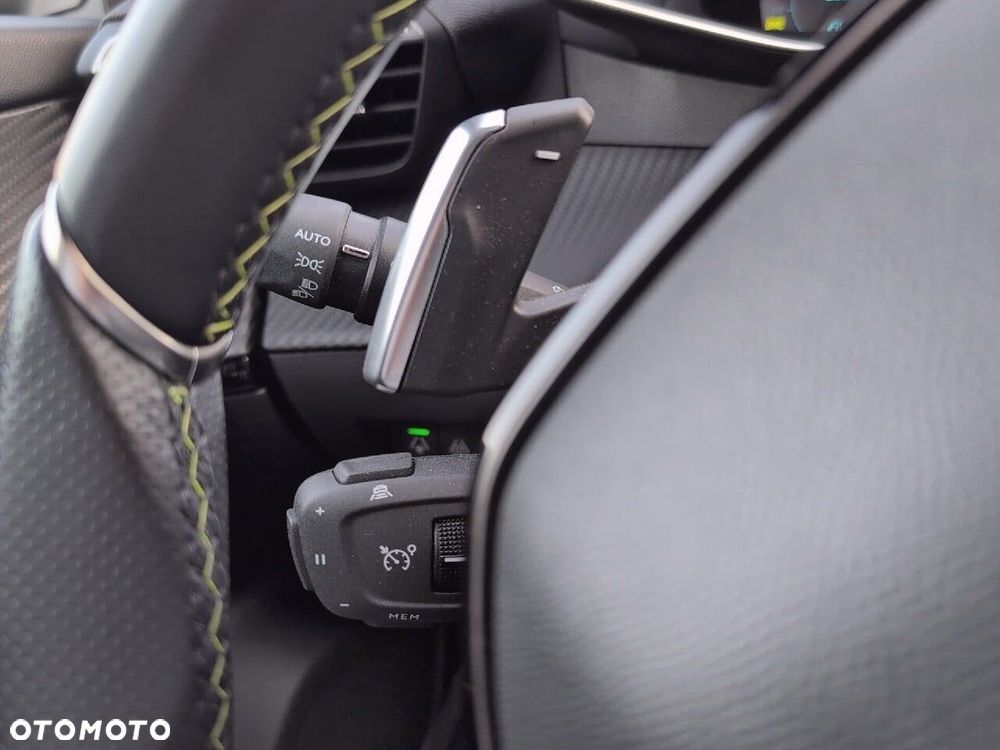 Peugeot 2008 1.2 PureTech GT S&S EAT8 - 19