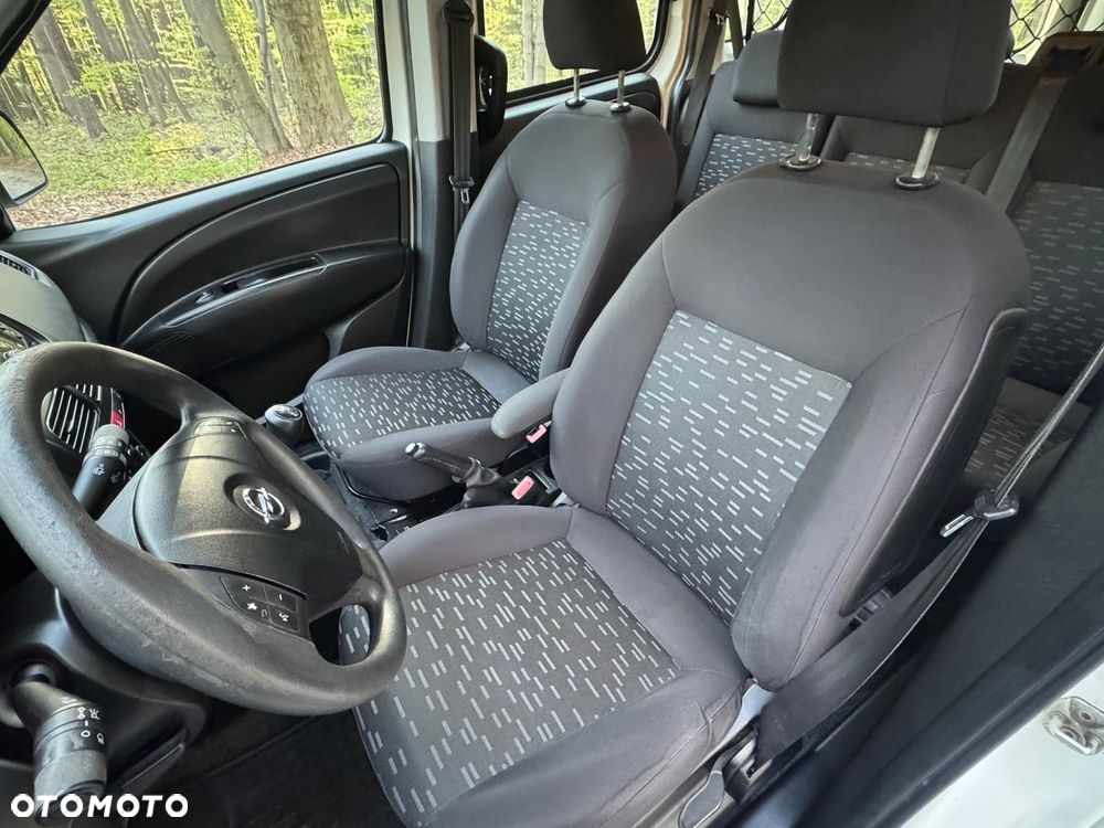 Opel Combo 1.6 CDTI Enjoy - 24