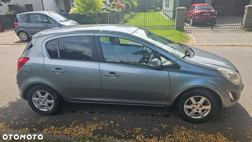 Opel Corsa 1.4 16V 150 Jahre - 4