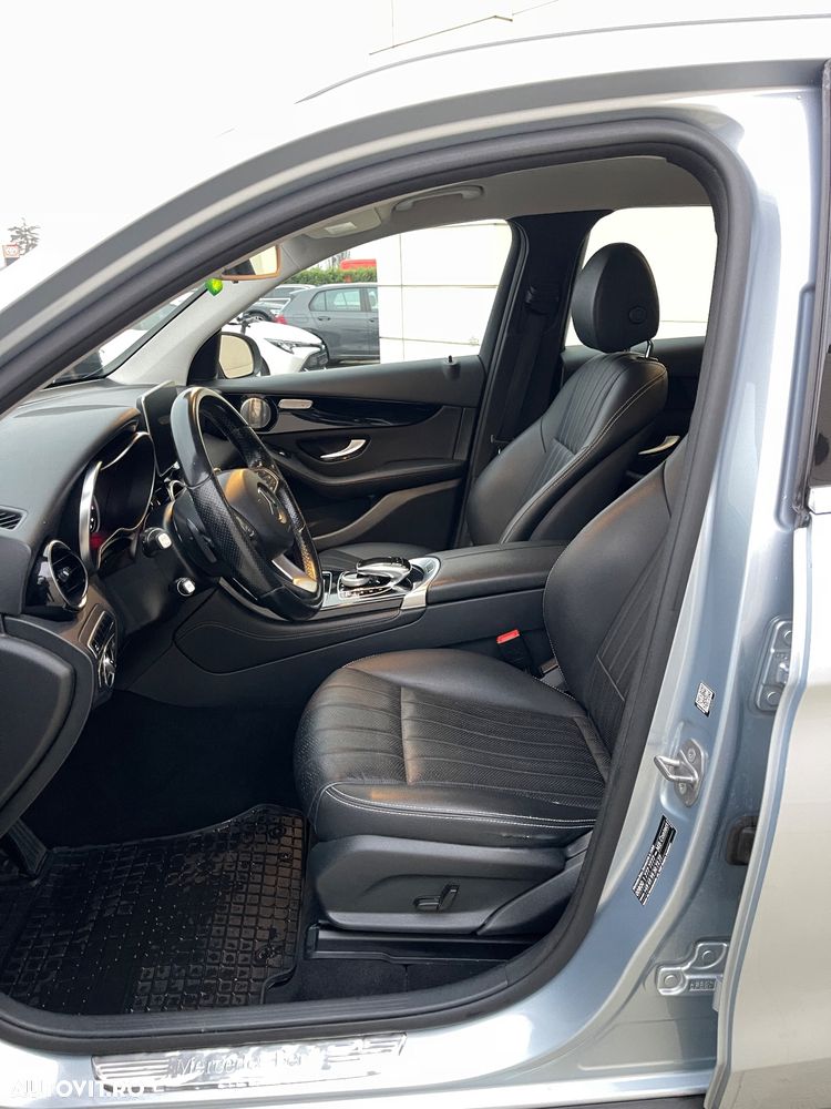 Mercedes-Benz GLC 220 d 4Matic 9G-TRONIC Exclusive - 29