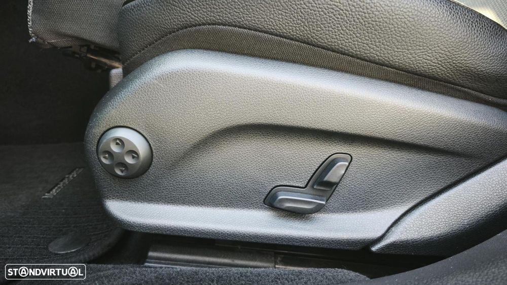 Mercedes-Benz E 220 d Avantgarde+ - 26