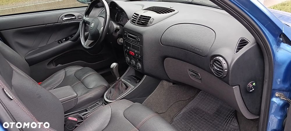 Alfa Romeo 147 1.6 Twin Spark Black Line - 15