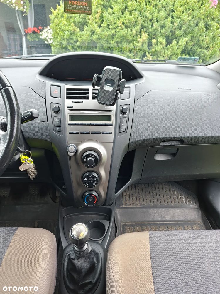 Toyota Yaris 1.33 Luna - 9