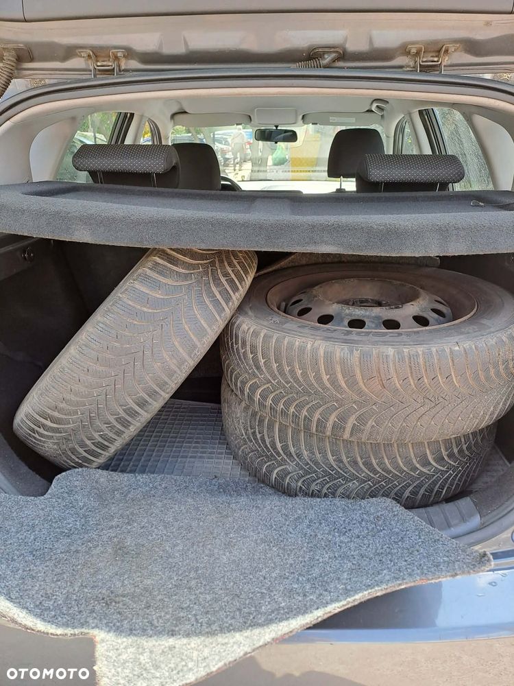 Hyundai i30 i30cw 1.4 UEFA EURO 2012 Edition - 11