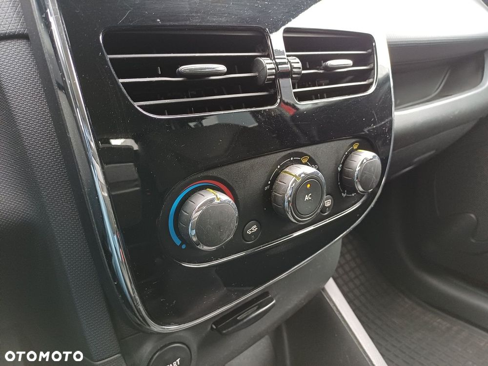 Renault Clio 1.2 16V Authentique - 17