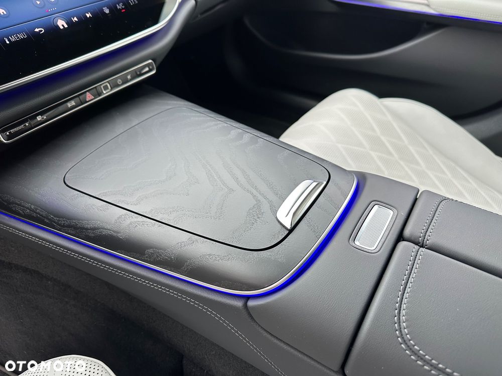 Mercedes-Benz Klasa E 220 d 4-Matic Exclusive - 23