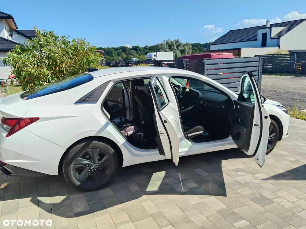 Hyundai Elantra 1.6 Smart - 4