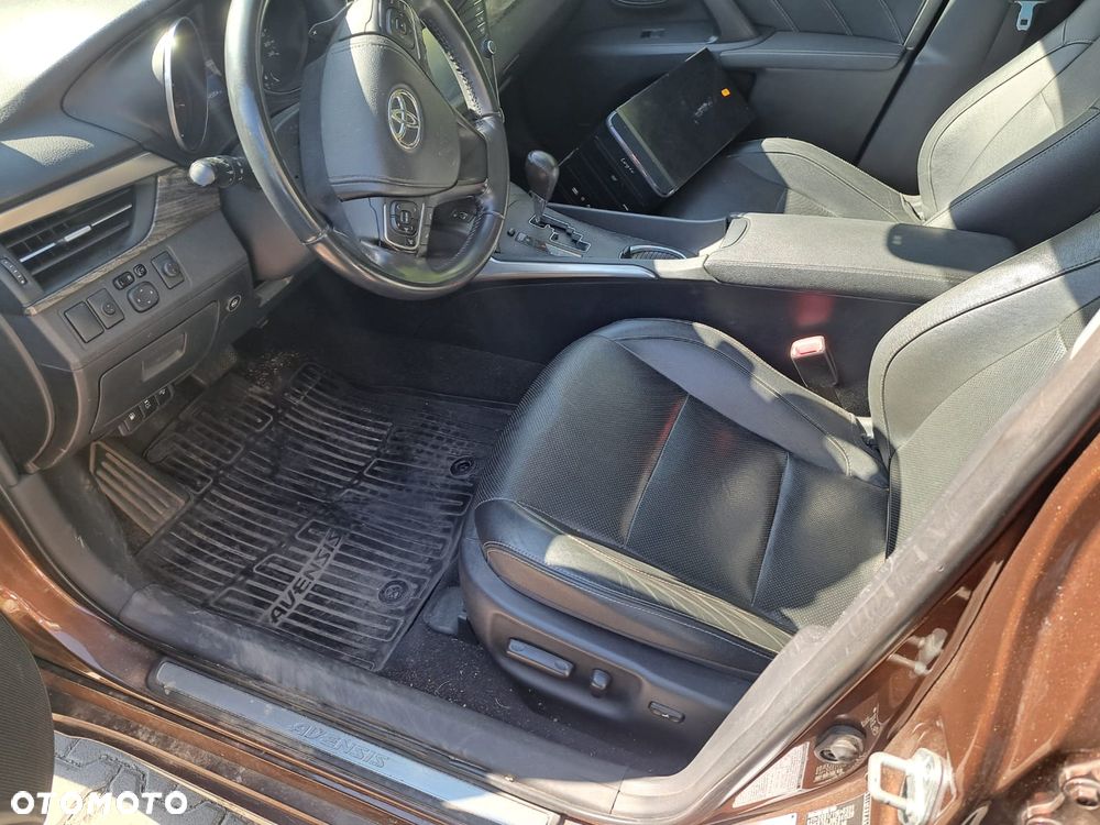 Toyota Avensis 2.0 Prestige MS - 6