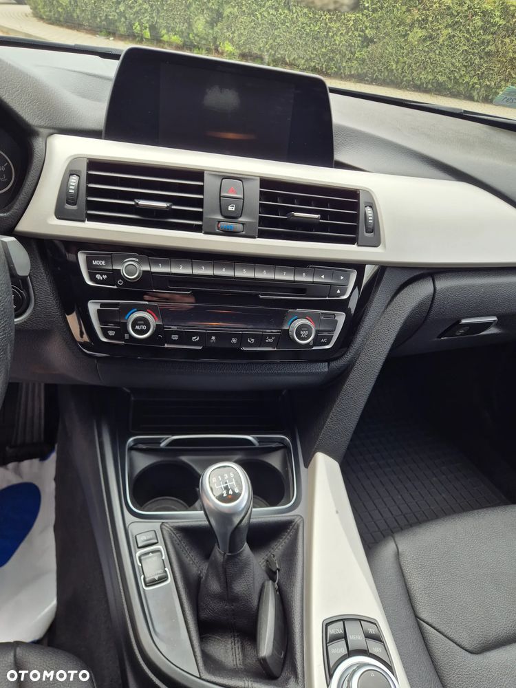 BMW Seria 3 316d Luxury Line - 15