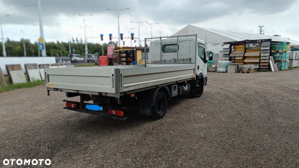 Nissan cabstar - 3