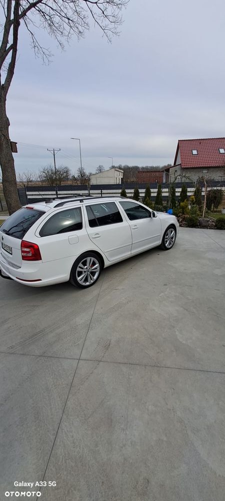 Skoda Octavia 2.0 TDI CR DPF RS - 11