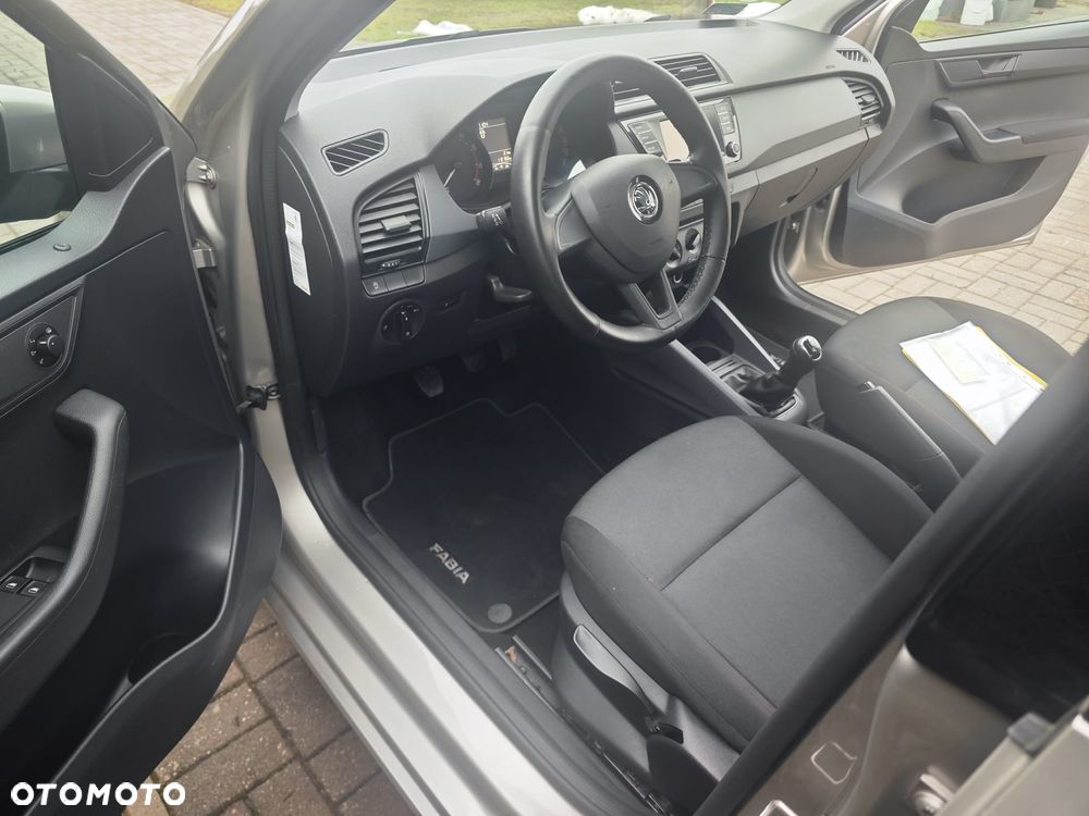Skoda Fabia - 9