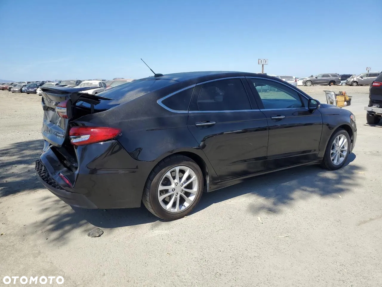 Ford Mondeo 2.0 Hybrid Titanium - 4