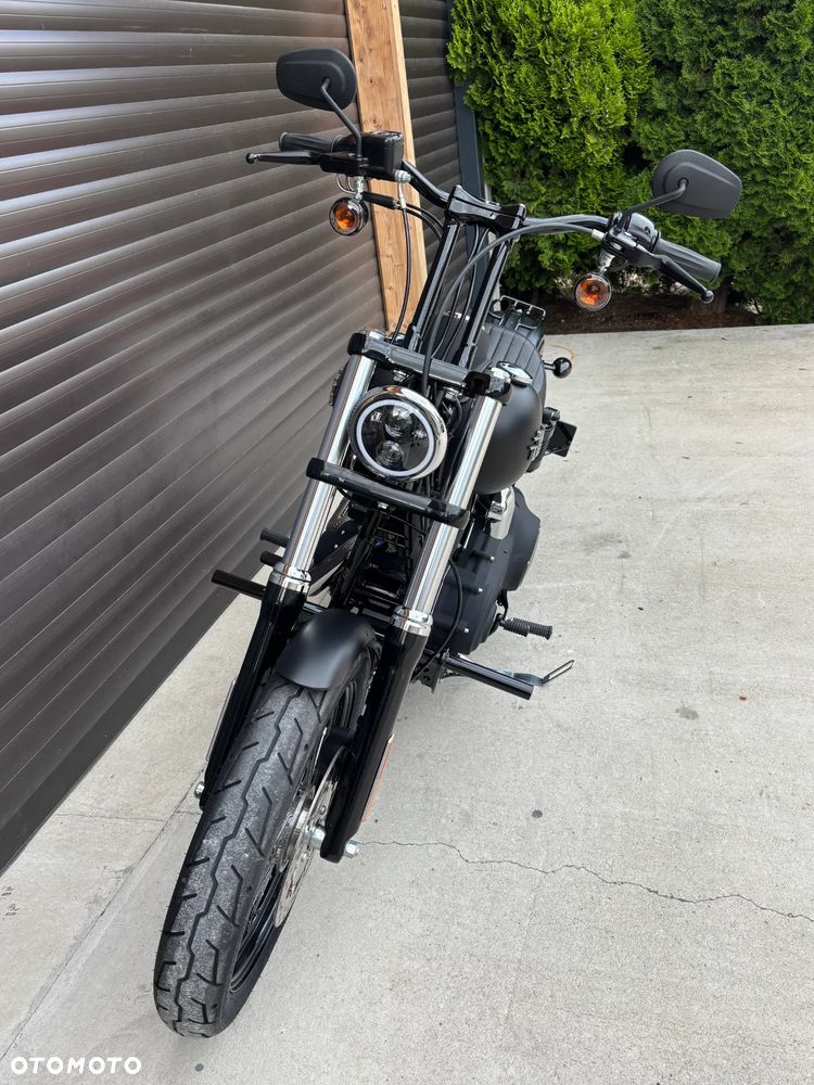 Harley-Davidson Dyna Street Bob - 4