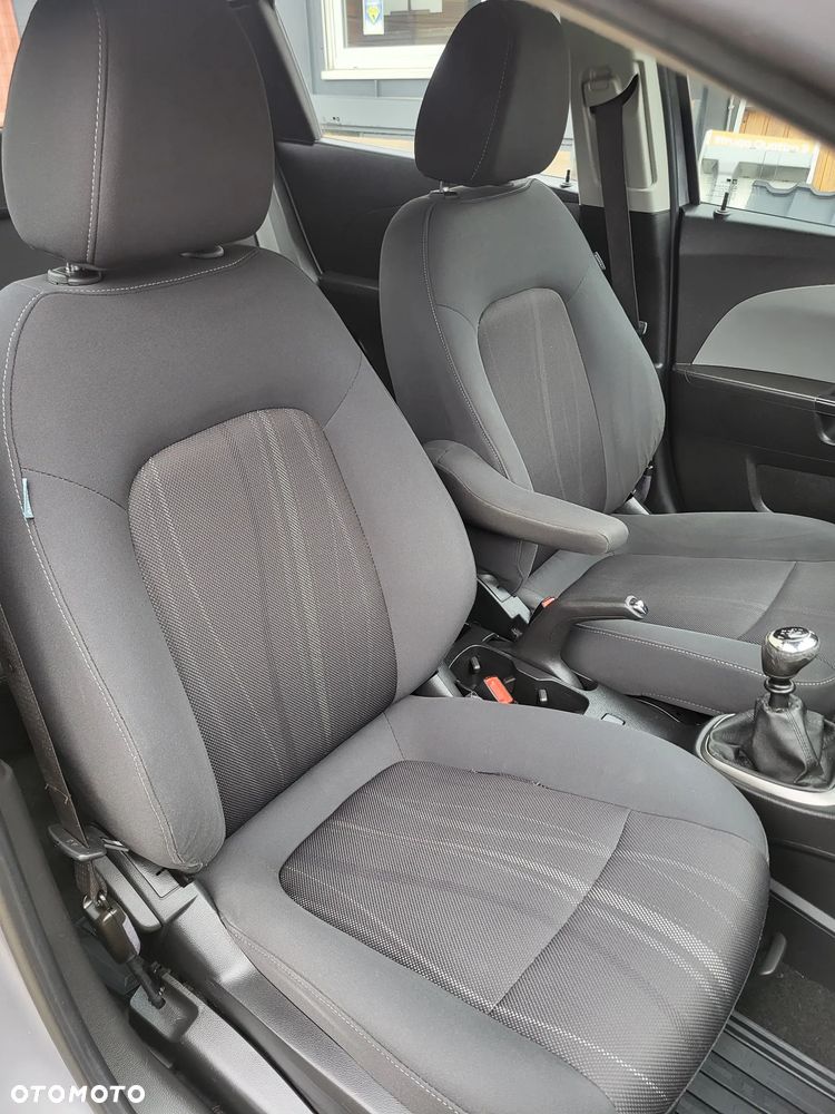 Chevrolet Aveo 1.6 LTZ - 20