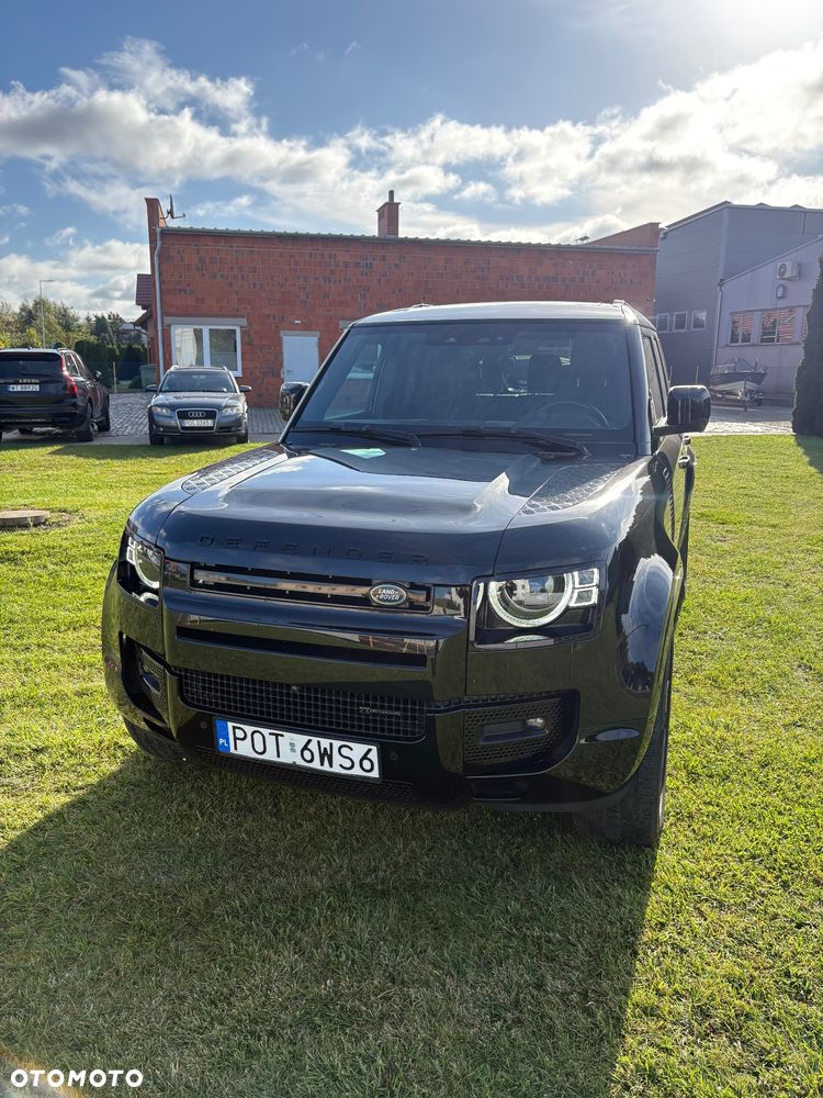 Land Rover Defender 2022 photo 2
