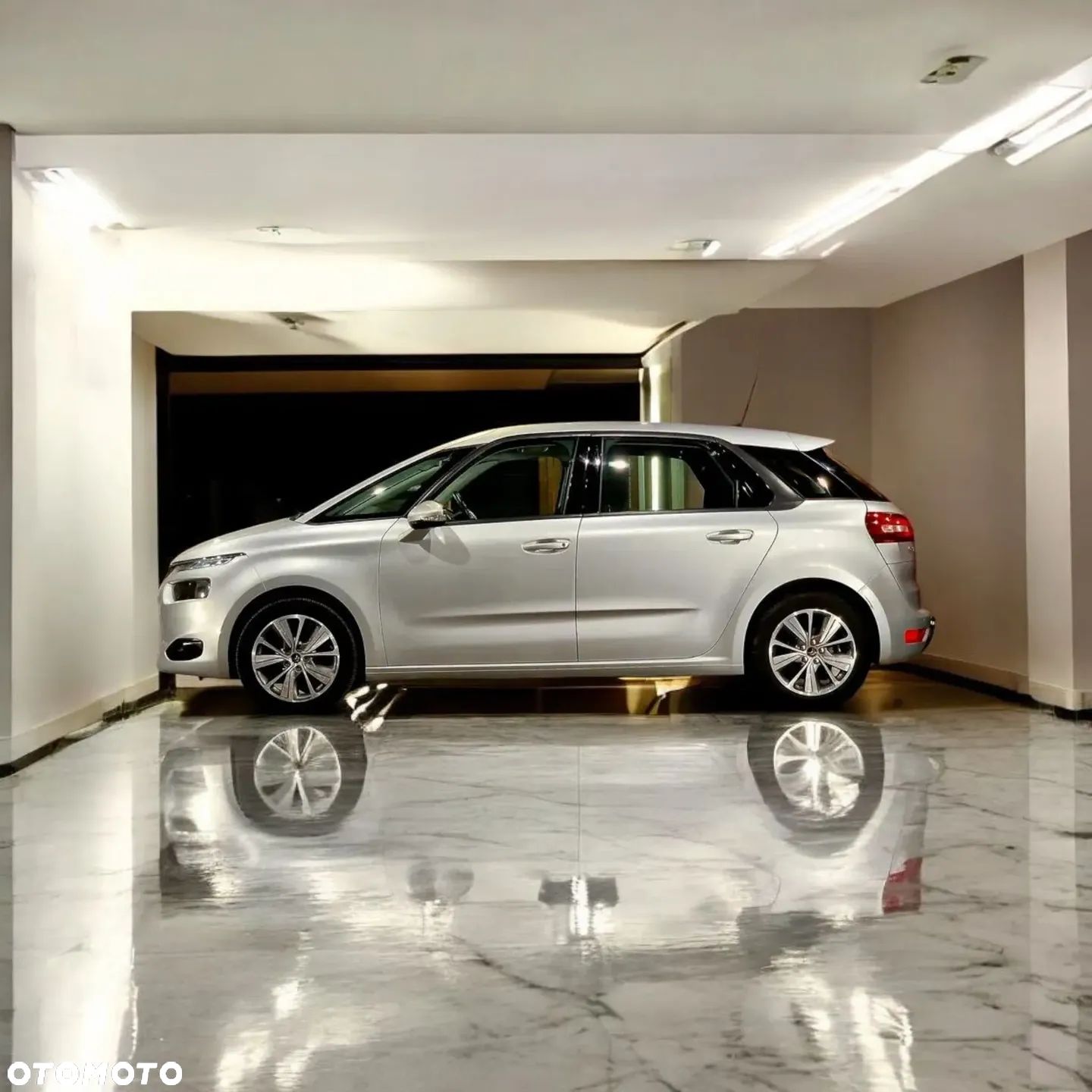 Citroën C4 Picasso BlueHDi 100 Stop&Start Attraction - 1