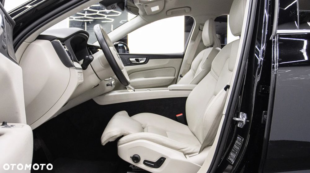 Volvo XC 60 B4 B Inscription - 15
