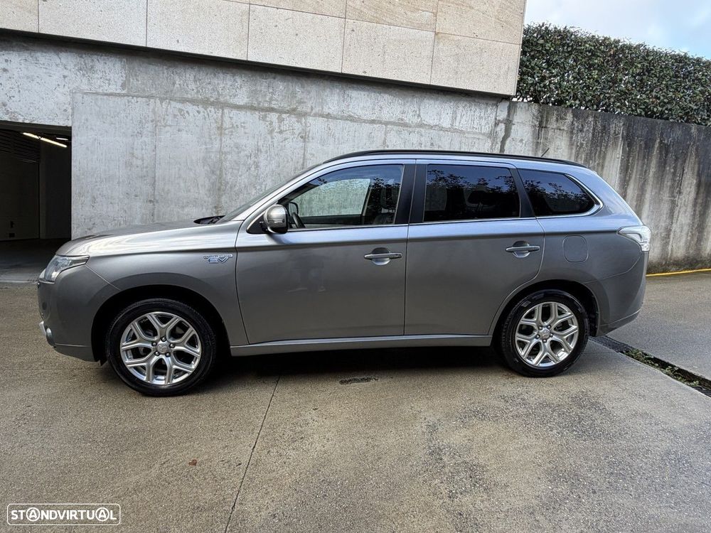 Mitsubishi Outlander 2.0 PHEV Intense Navi - 8